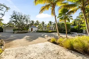 109 S River Rd, Sewalls Point, FL 34996 - Photo 9