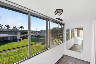 46 Waltham B, West Palm Beach, FL 33417 - Photo 11