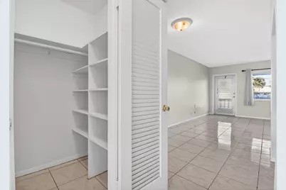 46 Waltham B, West Palm Beach, FL 33417 - Photo 5