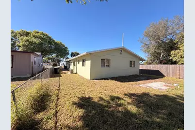 812 N 24th Street, Fort Pierce, FL 34950 - Photo 3