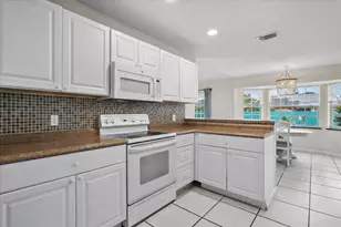 2561 SE Jason Ave, Port Saint Lucie, FL 34952 - Photo 3