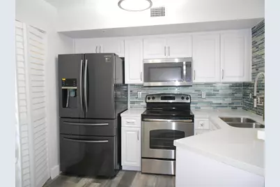 1000 Scotia Drive #304, Hypoluxo, FL 33462 - Photo 3