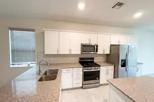 10214 SW Captiva Dr, Port Saint Lucie, FL 34987 - Photo 13