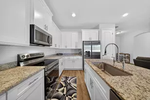 4689 SW Babylon St, Port Saint Lucie, FL 34953 - Photo 9