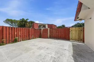 3861 Victoria Dr, West Palm Beach, FL 33406 - Photo 5