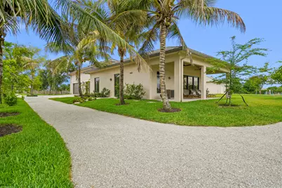 16219 Hollow Tree Lane, Wellington, FL 33470 - Photo 3