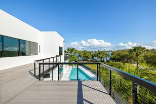 706 Lakeside Cir, North Palm Beach, FL 33408 - Photo 9