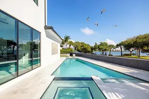 706 Lakeside Cir, North Palm Beach, FL 33408 - Photo 7