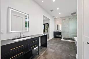 706 Lakeside Cir, North Palm Beach, FL 33408 - Photo 21