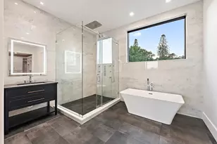 706 Lakeside Cir, North Palm Beach, FL 33408 - Photo 15