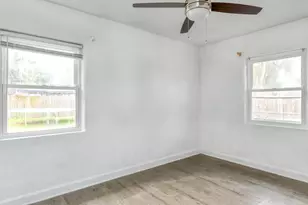 907 N Pine Ave, Green Cove Springs, FL 32043 - Photo 13