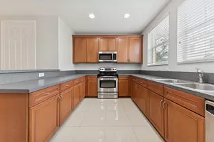 630 Amador Ln, West Palm Beach, FL 33401 - Photo 3