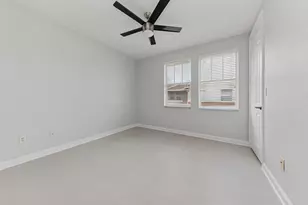 630 Amador Ln, West Palm Beach, FL 33401 - Photo 9