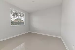 630 Amador Ln, West Palm Beach, FL 33401 - Photo 11