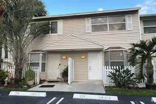 2593 NE 15th St, Pompano Beach, FL 33062 - Photo 1