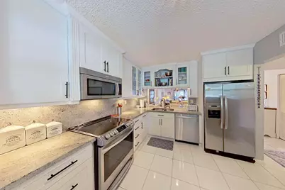 12871 Briarlake Drive #204, Palm Beach Gardens, FL 33418 - Photo 13