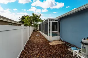 2800 SW Montego Terrace, Stuart, FL 34997 - Photo 37