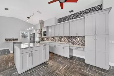 2800 SW Montego Terrace, Stuart, FL 34997 - Photo 9