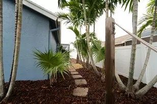 2800 SW Montego Terrace, Stuart, FL 34997 - Photo 33