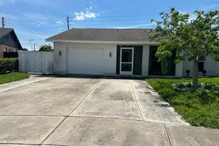 1077 Fernlea Dr, West Palm Beach, FL 33417 - Photo 3