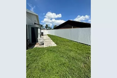 1077 Fernlea Drive, West Palm Beach, FL 33417 - Photo 5