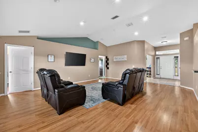 1401 SW Bougainvillea Avenue, Port Saint Lucie, FL 34953 - Photo 11