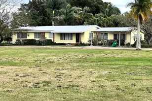 2316 Bacom Point Rd, Pahokee, FL 33476 - Photo 17