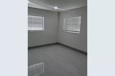 3401 Evergreen, Palm Springs, FL 33461 - Photo 9