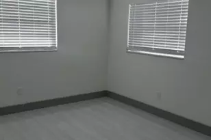 3401 Evergreen, Palm Springs, FL 33461 - Photo 9