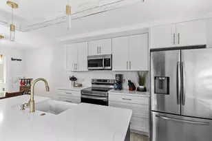 2842 SW Lakemont Pl, Palm City, FL 34990 - Photo 9