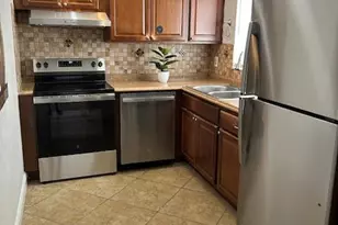 239 Golden River Dr, West Palm Beach, FL 33411 - Photo 3