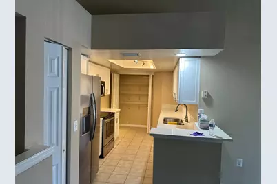 4197 N Haverhill Road #215, West Palm Beach, FL 33417 - Photo 9