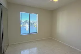 1012 Green Pine Bvld, West Palm Beach, FL 33409 - Photo 11