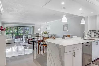 12926 Briarlake Drive #201, Palm Beach Gardens, FL 33418 - Photo 17