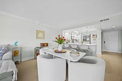 12926 Briarlake Drive #201, Palm Beach Gardens, FL 33418 - Photo 9