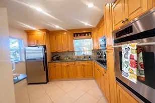 20 Colonial Club Dr, Boynton Beach, FL 33435 - Photo 7