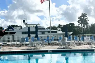 20 Colonial Club Dr, Boynton Beach, FL 33435 - Photo 27