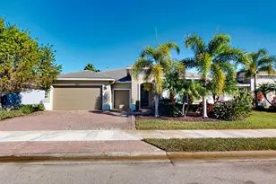 10127 SW Cypress Wood Ct, Port Saint Lucie, FL 34987 - Photo 3