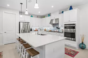 10009 SW Coral Tree Cir, Port Saint Lucie, FL 34987 - Photo 3