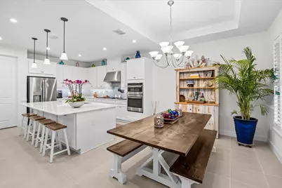 10009 SW Coral Tree Circle, Port Saint Lucie, FL 34987 - Photo 5