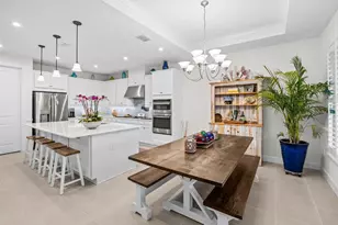 10009 SW Coral Tree Cir, Port Saint Lucie, FL 34987 - Photo 5