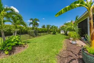 10009 SW Coral Tree Cir, Port Saint Lucie, FL 34987 - Photo 23