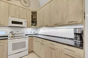 4022 Manchester Lake Dr, Lake Worth, FL 33449 - Photo 9
