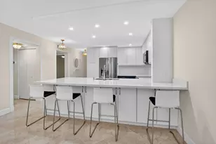 9245 Flynn Cir, Boca Raton, FL 33496 - Photo 13
