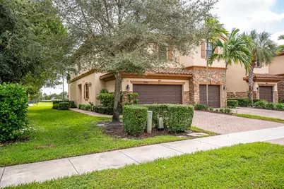 10283 Wellington Parc Drive, Wellington, FL 33449 - Photo 5