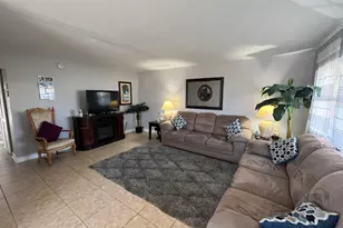 289 Brittany G, Delray Beach, FL 33446 - Photo 9