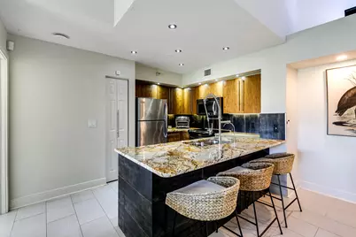 157 Yacht Club Way #310, Hypoluxo, FL 33462 - Photo 9