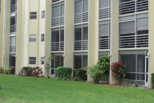 3755 Via Poinciana, Lake Worth, FL 33467 - Photo 21