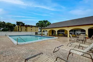 460 NW 20th St, Boca Raton, FL 33431 - Photo 13