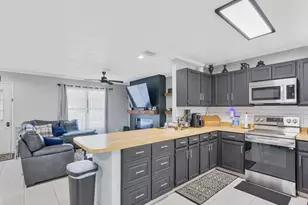 542 SE Faith Terrace, Port Saint Lucie, FL 34983 - Photo 5